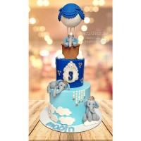 کیک طبقاتی خامه ای