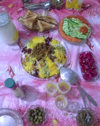 ناهار روز جمعه قیمه نثار کنار خانواده