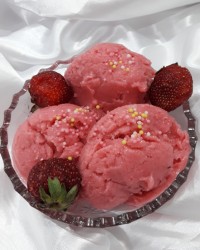 بستنی_ توت_ فرنگی