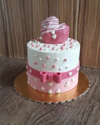 یه کیک دلبر