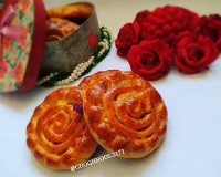 کلوچه فومن بافت زیباشم ببینید لطفا