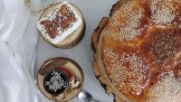 نان لانه زنبوری با مغز پنیرخامه ای