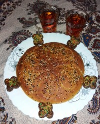 نان خوشمزه وشیرینی مربعی