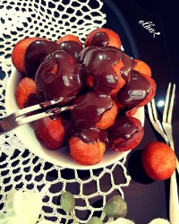 دونات توپی با رویه گاناش
