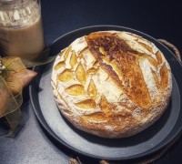 نان با پولیش لطفاً کپشن خوانده شود