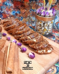 اسنک خرما و بیسکوییت