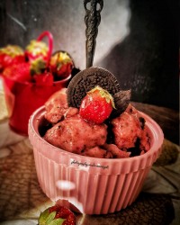 بستنی توت فرنگی واورئو رژیمی