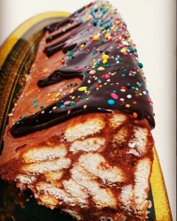 شیرینی شکلات موزاییکی