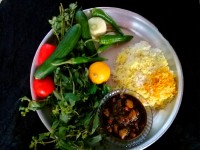 قورمه سبزی با مرغ