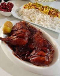 مرغ با سس آلبالو