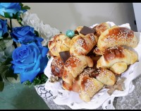 نان کروسان شکلاتی و کلوچه خرما?