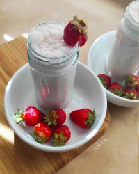 شیک توت فرنگی