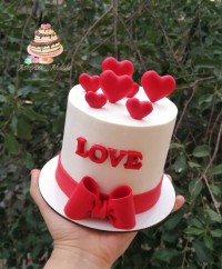 کیک عاشقانه