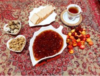 مربا گیلاس صورتی