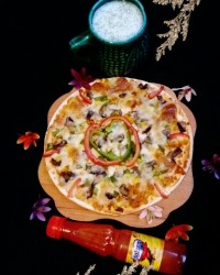 پیتزا مرغ وقارچ