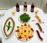 برنج زعفرانی با مرغ ریش ریش