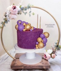 کیک خامه ای تولد