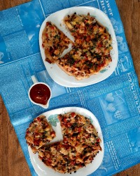 پیتزا مخلوط و سس کچاب کارخانه ای