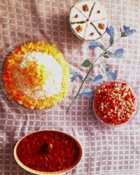 ۱۳۳-خورشت خلال فری پز عکس زیر نور آفتاب تو سالن