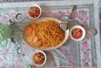 ماکارونی با سالاد شیرازی