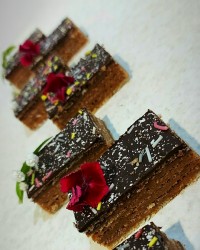 شیرینی میکادو بازاری