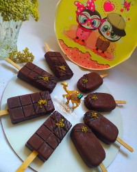 بستنی فاج شکلاتی عکس دومی منو کشته لطفا نظرتون رو بهم بگین چطورن این خوشمزه ها ؟