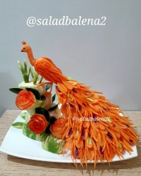 طاووس با هویج