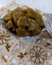 نبات خانگی با شکر قهوه ای