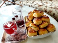 شیرینی گل محمدی (دانمارکی) شربت آلبالو + چای آلبالو