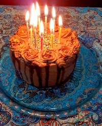 کیک شکلاتی با سس گاناش