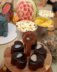 دسر شیرکاکائو و حکاکی هندوانه