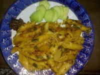 پنه با سبزیجات و سس گوجه فرنگی وریحان