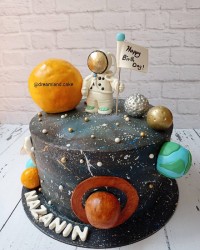 کیک فضانورد