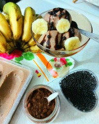 بستنی موز شکلاتی