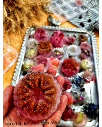 Decorative ice