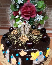 کیک خامه شکلاتی