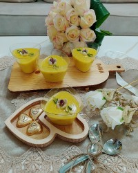 پان اسپانیا زعفرانی