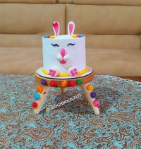 مینی کیک خرگوش سفارشی بافیلینگ موزوشکلات به وزن ۵۰۰گرم