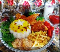 زرشڪ پلـو با مـرغ مجلسـی...