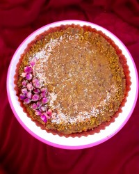 تارت خرما با حلوا پسته
