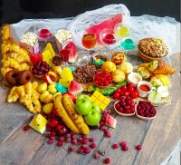 میز عصرانه لطفاً کپشن خوانده شود