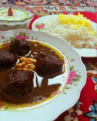 فسنجان با کوفته قل قلی