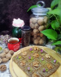 اسنک موز و خرما