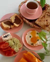 به صرف صبحانه