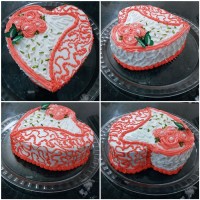 کیک.خامه ای خوشگل من خامه فرم هم با.رسپی خوب تاراجون درست کردم ..