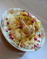 بستنی سنتی وانیلی پسته