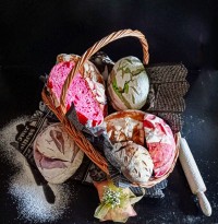 نان حجیم با خمیر ترش لطفاً کپشن خوانده شود