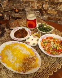 خورش مرغ با رب انار
