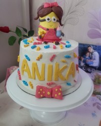 کیک مینیون دختر