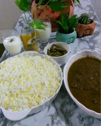 خورش فسنجون. و مرغ ورق بزنین